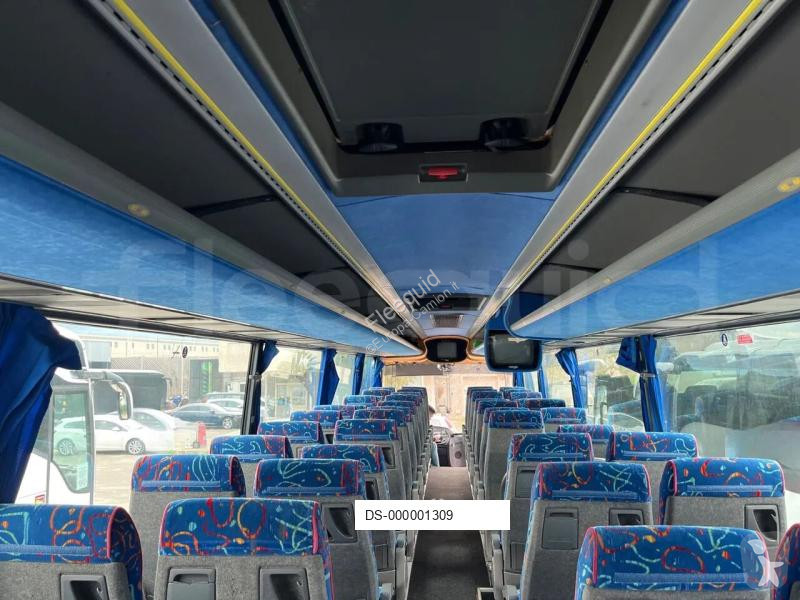 MAN Noge coach