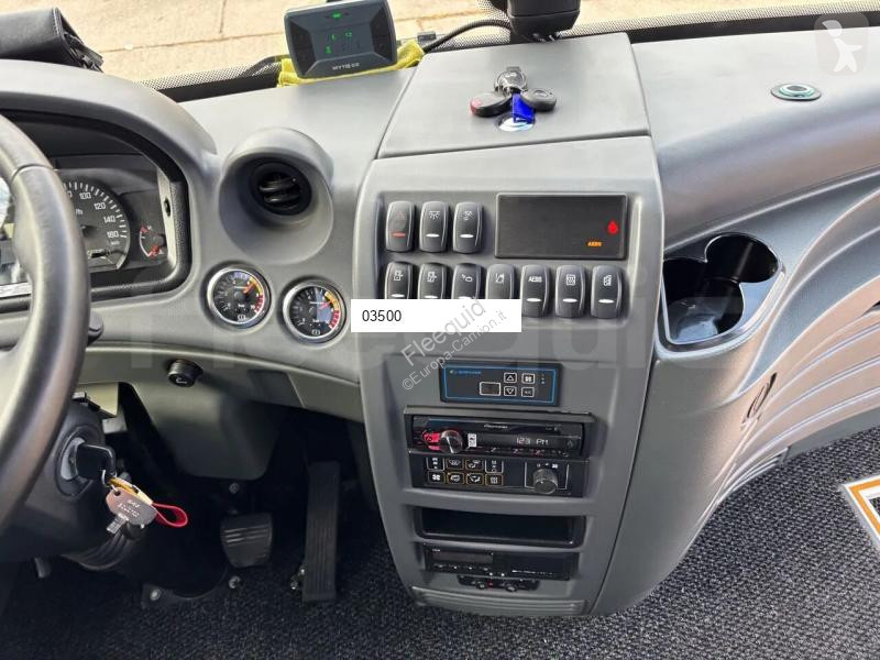 Rutebil Isuzu Novo