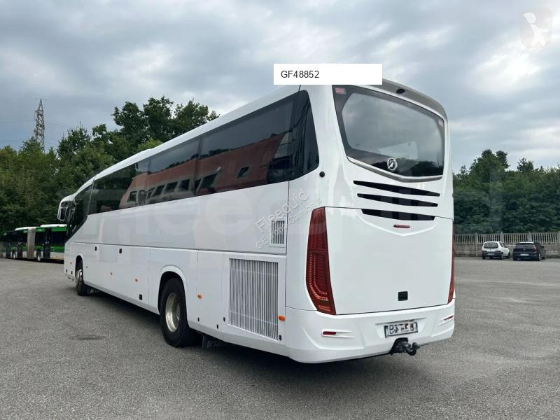 Междуградски автобус Irizar i6