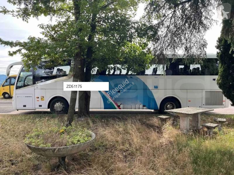 Междуградски автобус Irizar i6