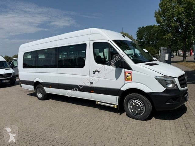 Autobus Mercedes 516 23 Sitzen