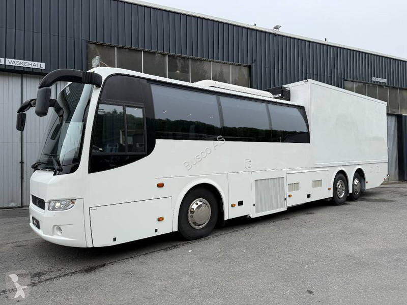 Távolsági autóbusz Volvo B12M Kombi