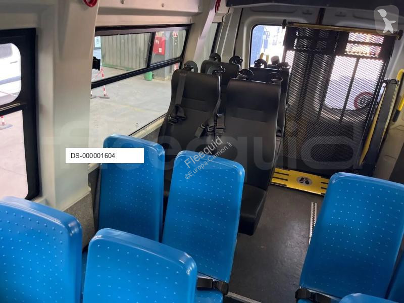 Ônibus viagem Iveco Daily