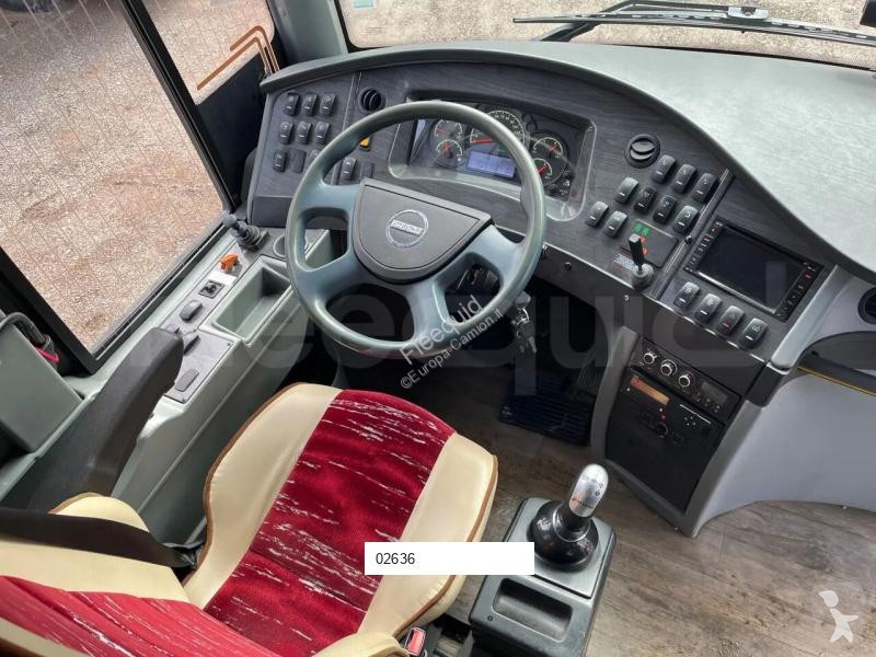 Isuzu Visigo coach