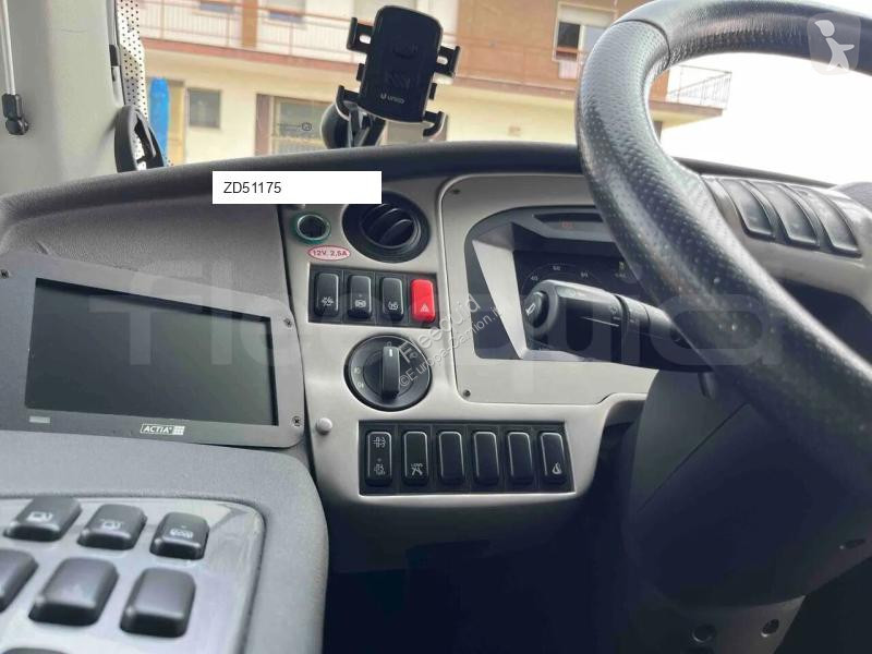Междуградски автобус Irizar i6
