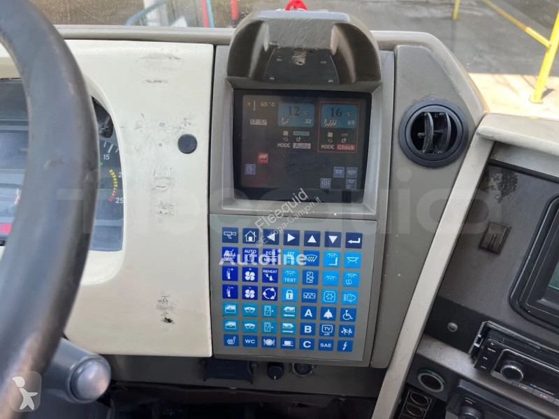 Autobus Mercedes Noge
