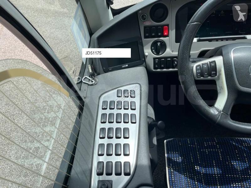 Междуградски автобус Irizar i6