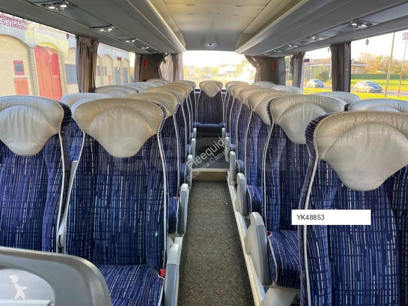 Междуградски автобус Irizar i6