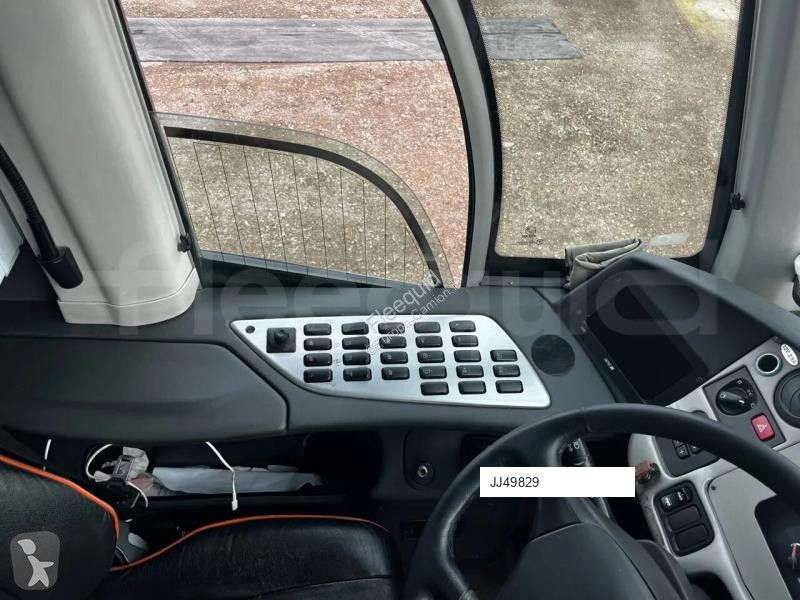 Междуградски автобус Irizar i6