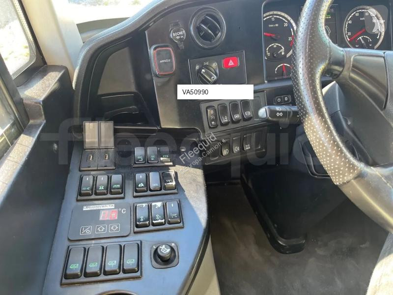 Междуградски автобус Scania Touring HD