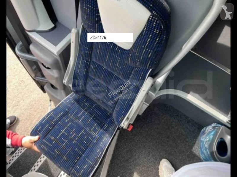 Междуградски автобус Irizar i6