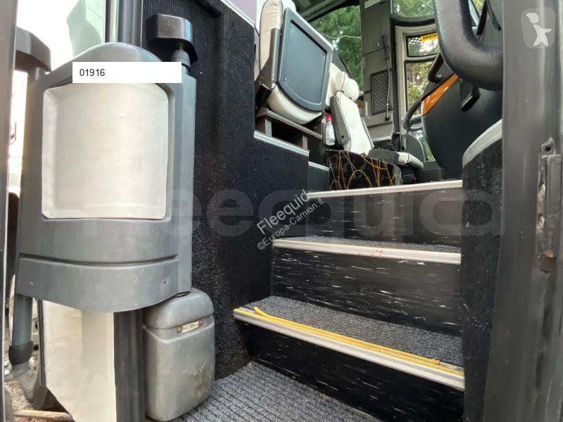 Iveco 389 coach