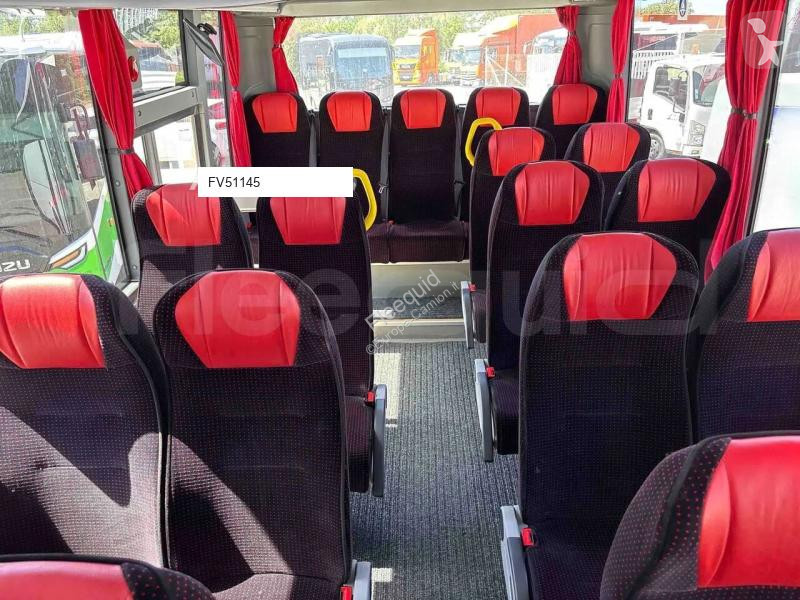 Autobus Isuzu Novo