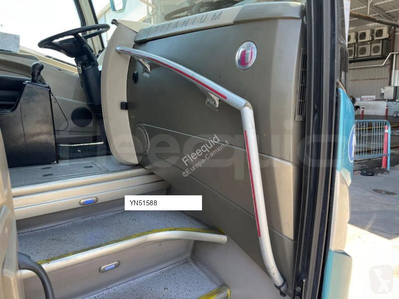 Autobus Mercedes Noge