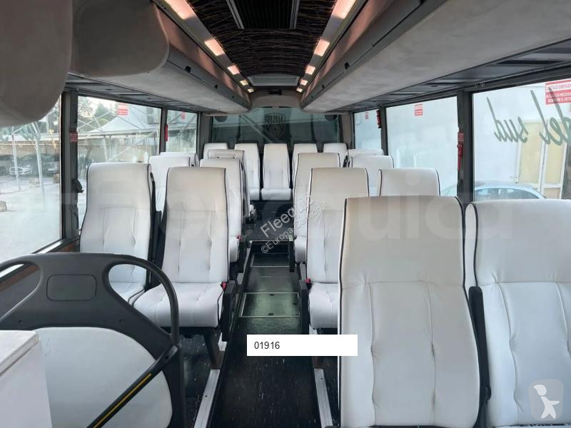 Iveco 389 coach