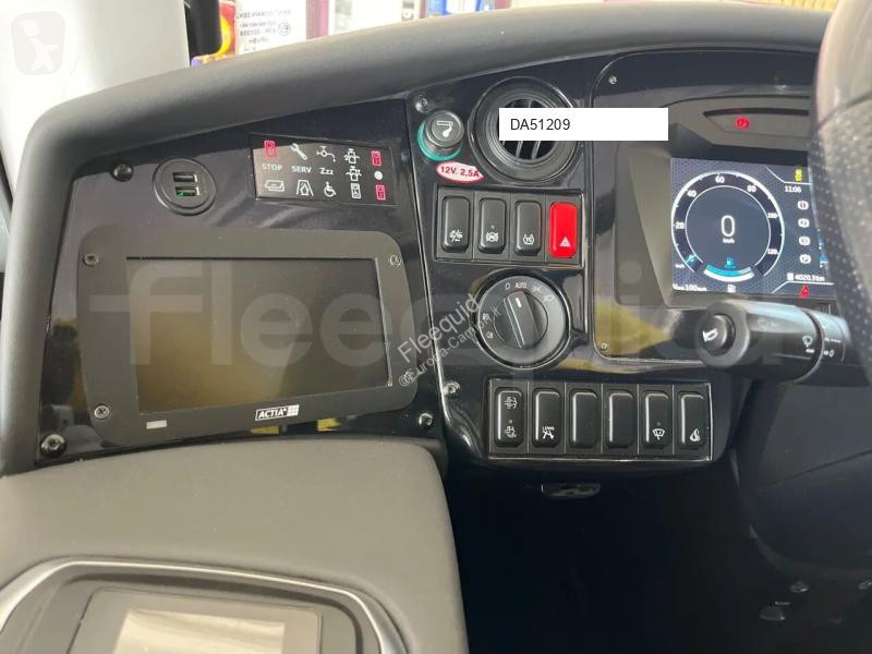Междуградски автобус Irizar i6