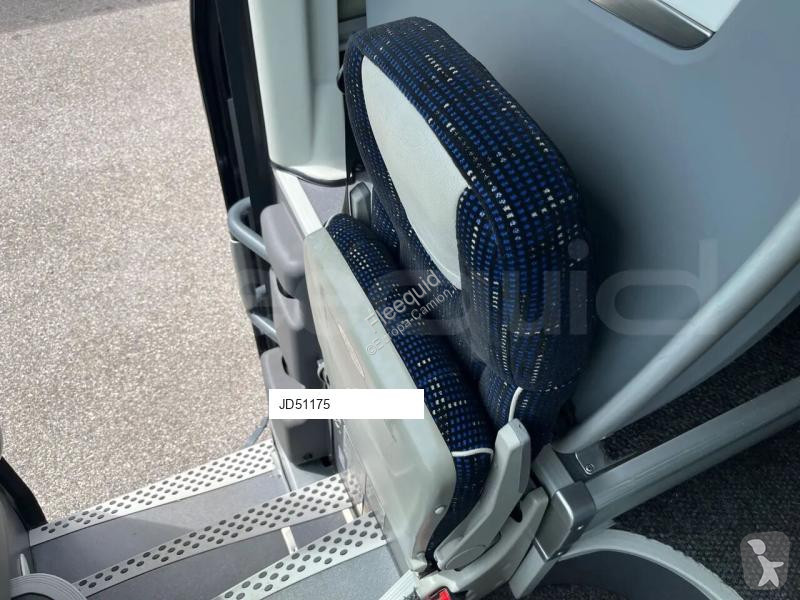 Междуградски автобус Irizar i6