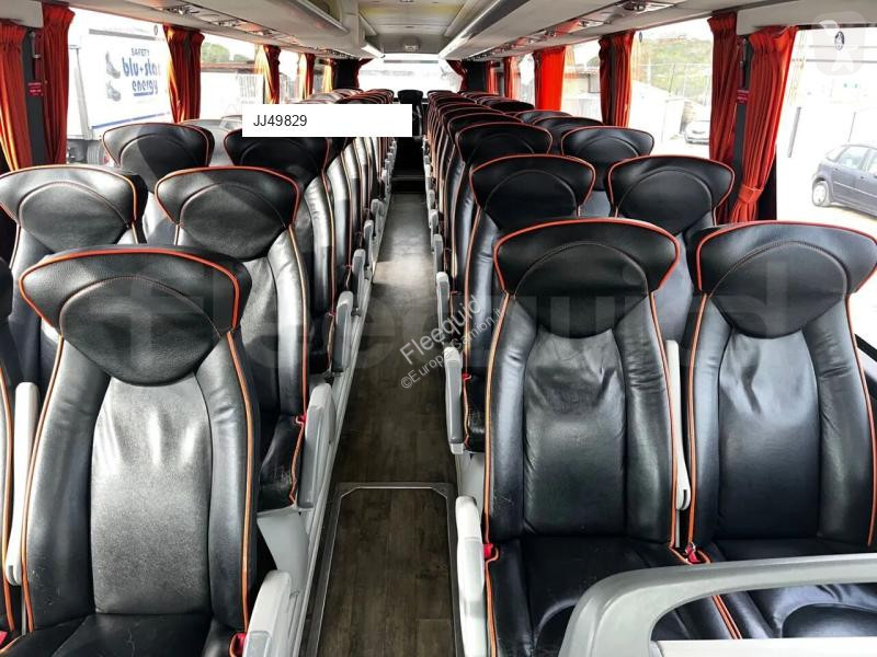 Междуградски автобус Irizar i6