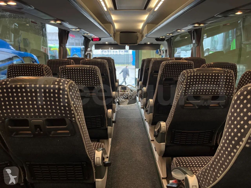 Междуградски автобус Irizar