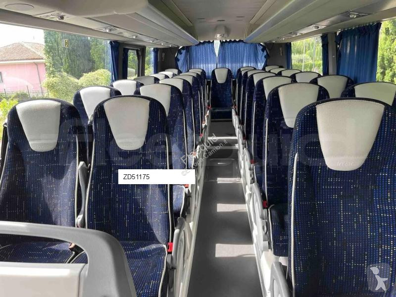 Междуградски автобус Irizar i6