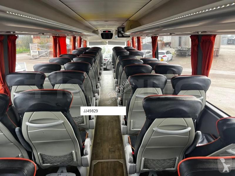 Междуградски автобус Irizar i6