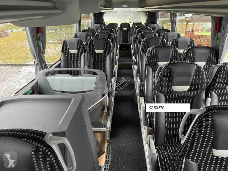 Междуградски автобус Irizar i6