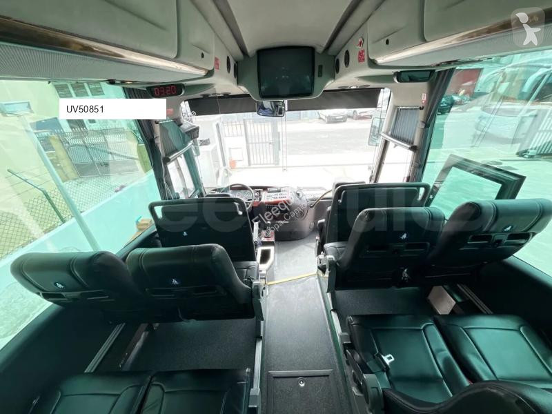 Междуградски автобус Irizar