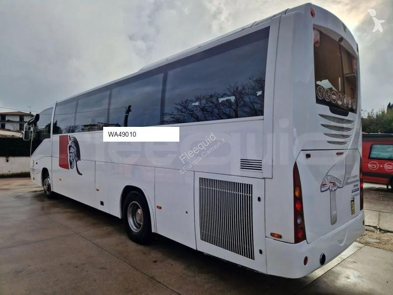 Междуградски автобус Irizar