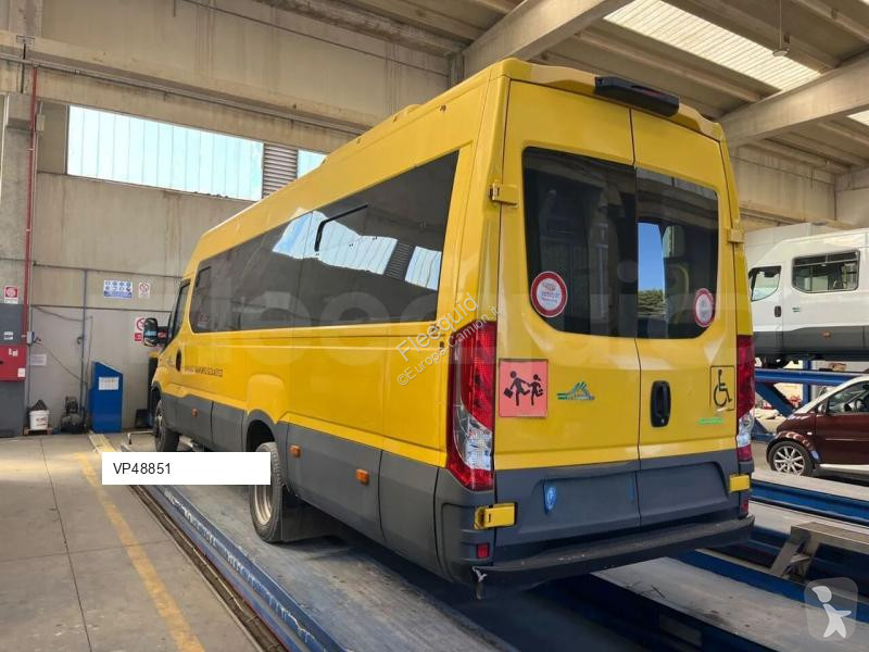 حافلة Iveco Daily