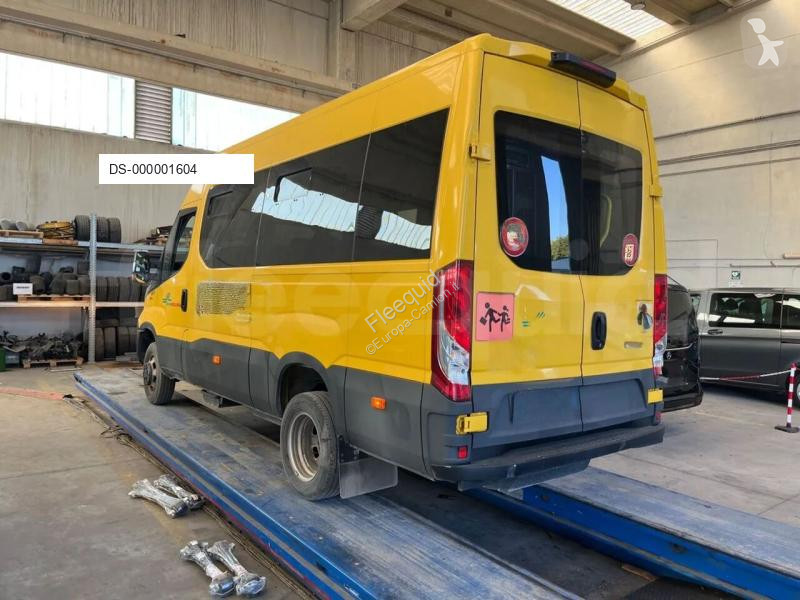 Ônibus viagem Iveco Daily
