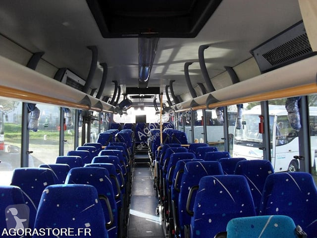 Távolsági autóbusz
