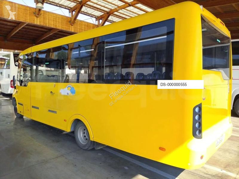 Междугородний автобус Iveco