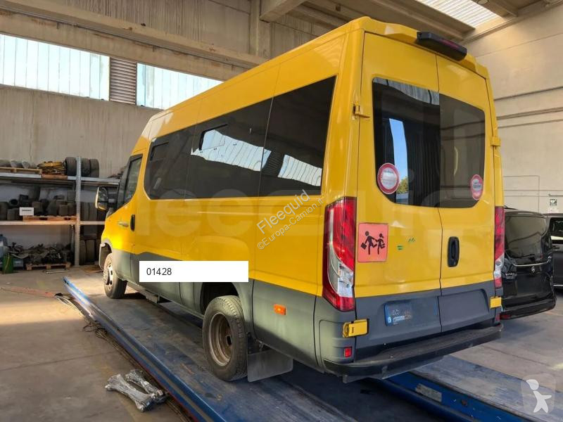 Iveco Daily coach