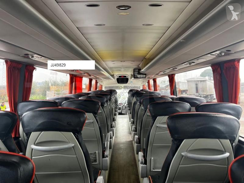 Междуградски автобус Irizar i6