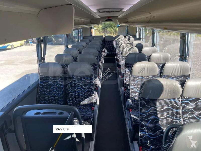 Междуградски автобус Scania Touring HD