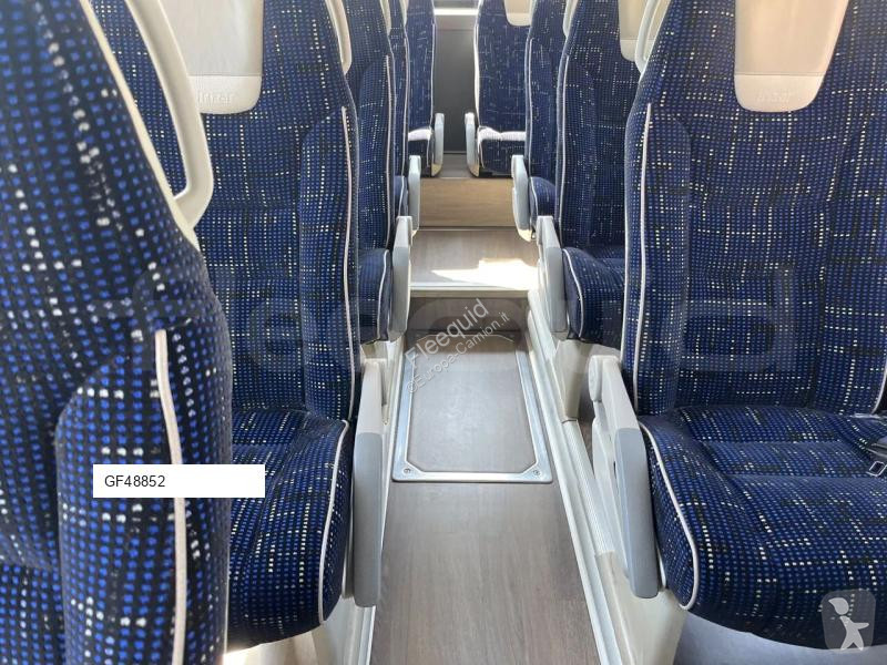 Междуградски автобус Irizar i6