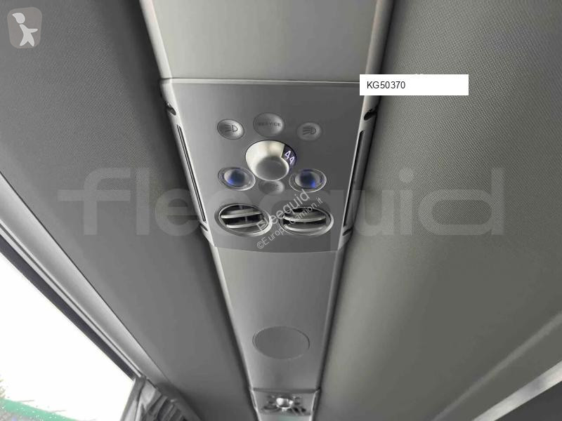 Междуградски автобус Irizar i6