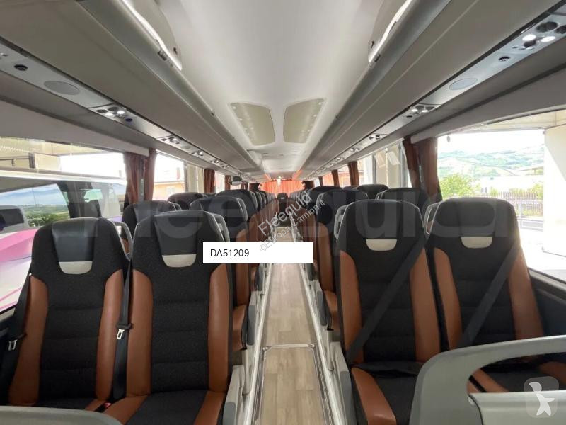 Междуградски автобус Irizar i6