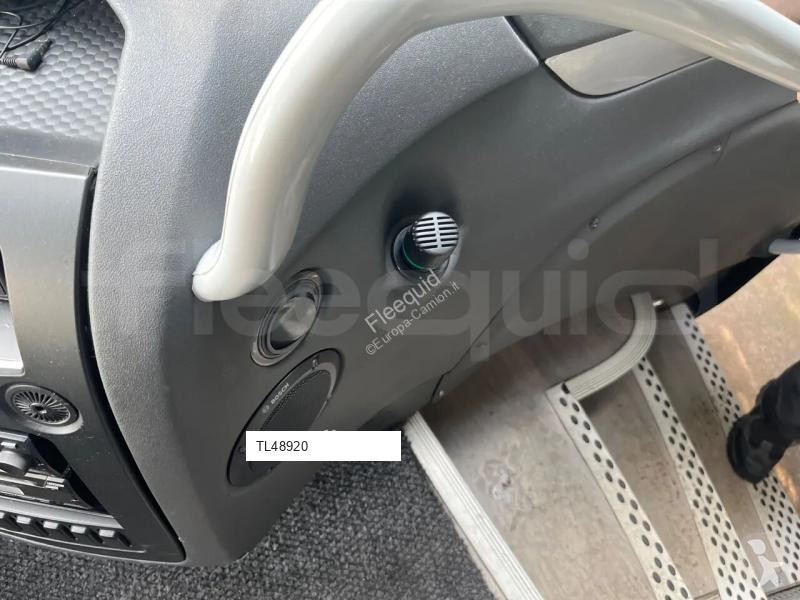 Междуградски автобус Irizar i6