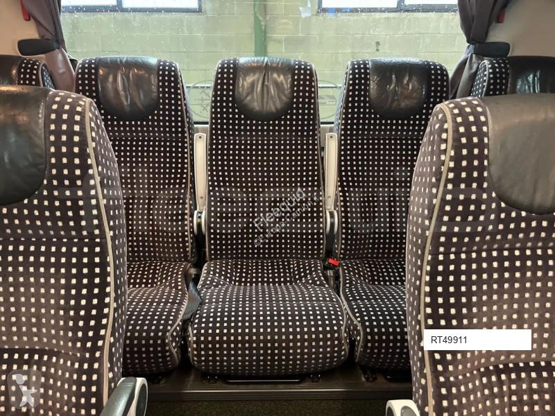 Междуградски автобус Irizar