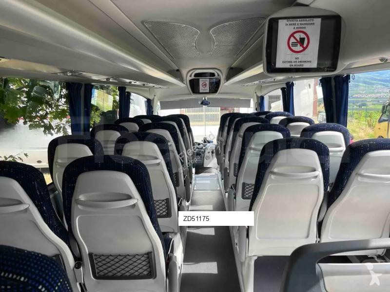 Междуградски автобус Irizar i6