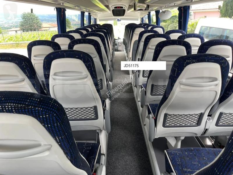Междуградски автобус Irizar i6