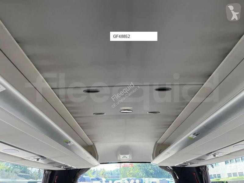 Междуградски автобус Irizar i6