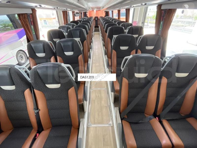 Междуградски автобус Irizar i6