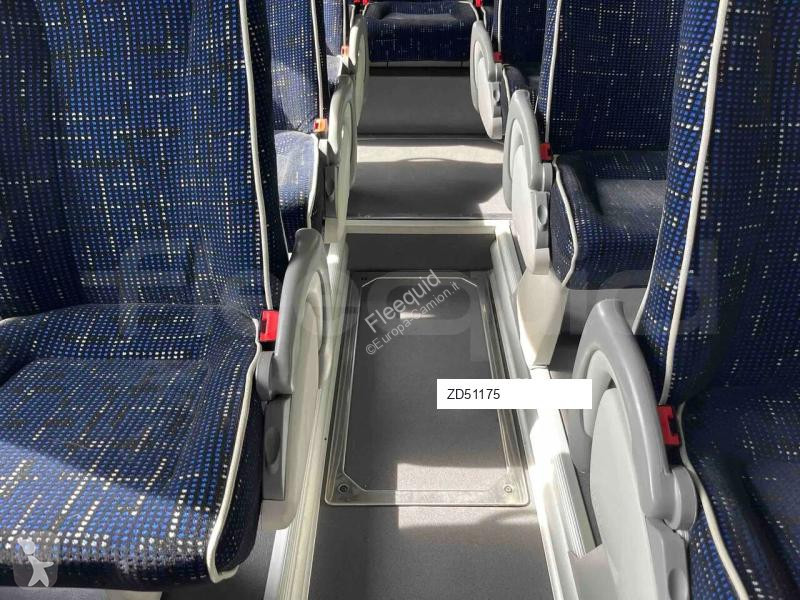 Междуградски автобус Irizar i6