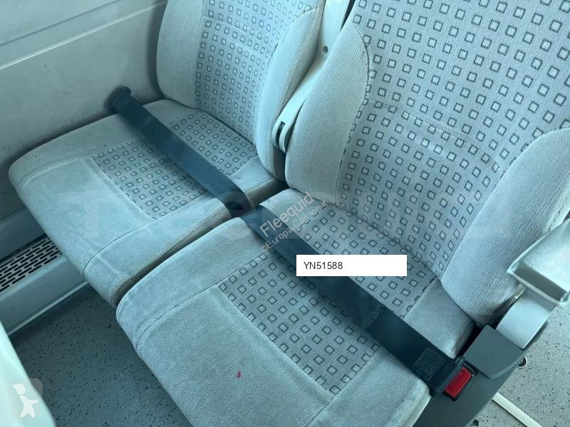 Autobus Mercedes Noge