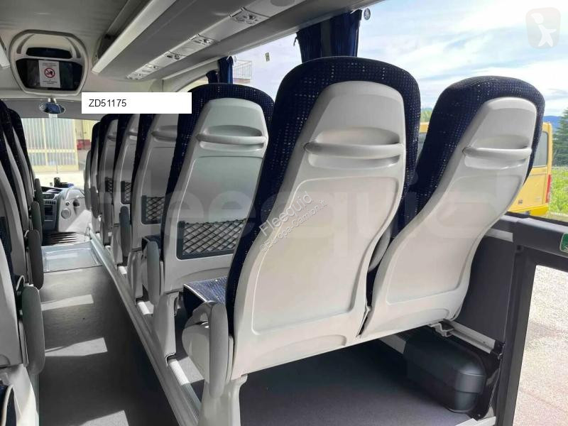 Междуградски автобус Irizar i6