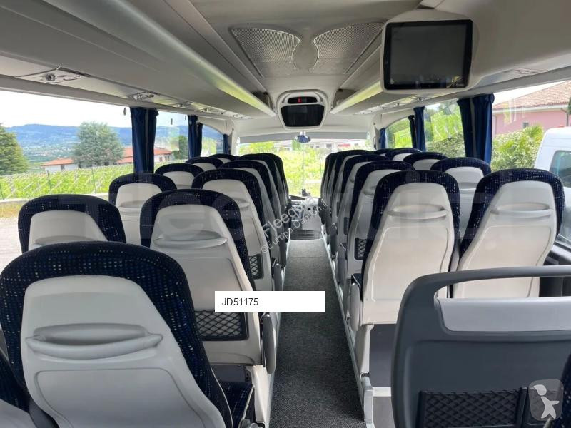 Междуградски автобус Irizar i6