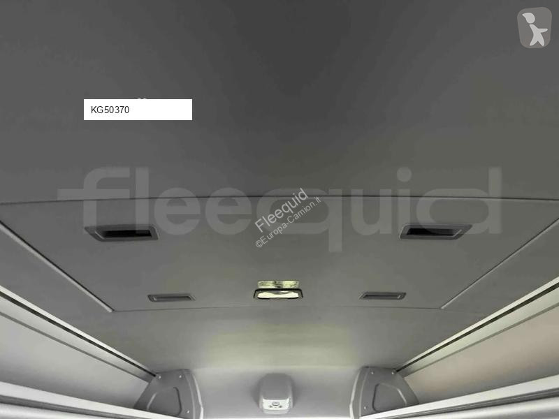 Междуградски автобус Irizar i6