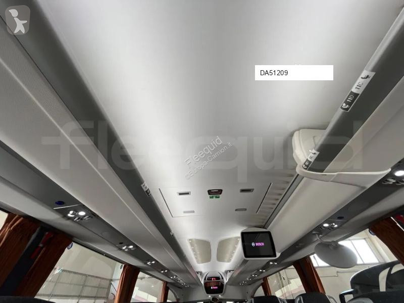 Междуградски автобус Irizar i6